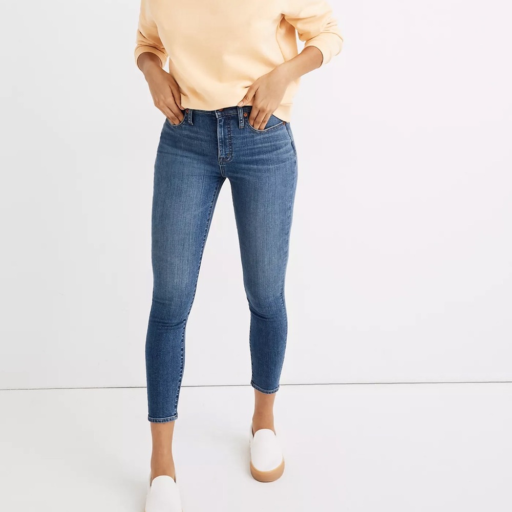 Curvey High-Rise Skinny Crop Jeans in Dalstrom Wash